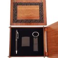 Ahşap Kutulu Siyah Kalem Anahtarlık Ve Mat çakmak Seti
