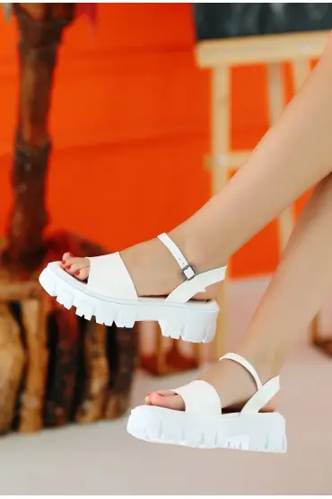  Beyaz Cilt Sandalet