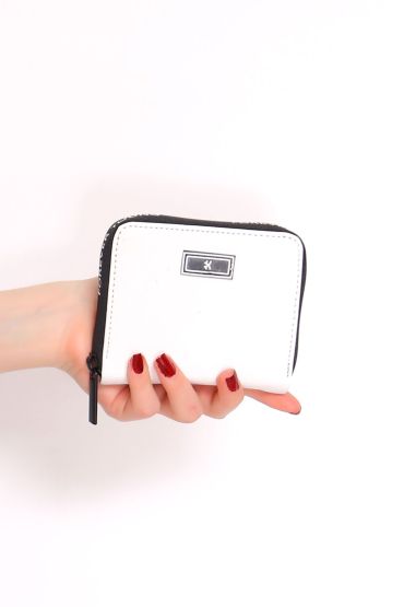  275 Baskı Detaylı Cüzdan Beyaz