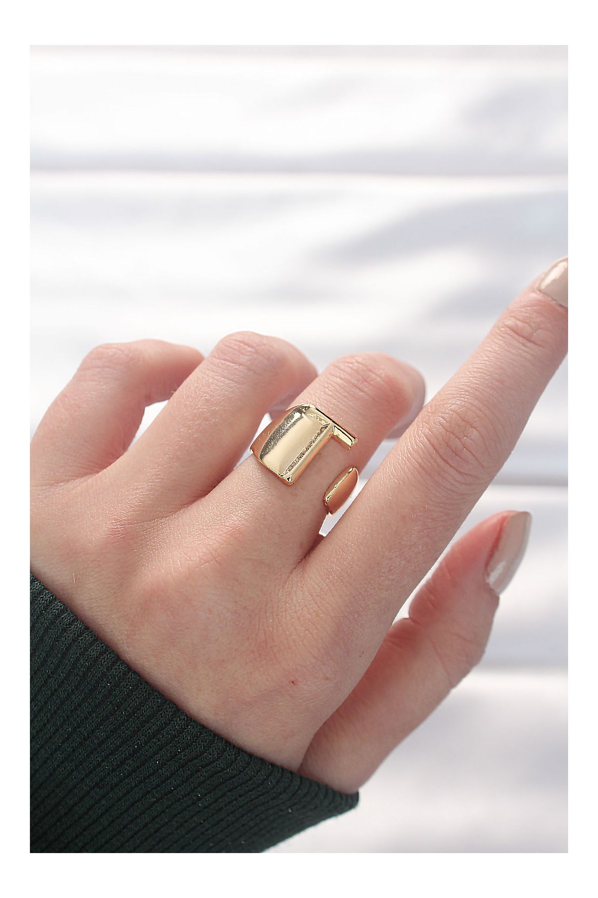 T Harfli Altın Renk Ayarlanabilir Yüzük - TJ-BYK3158