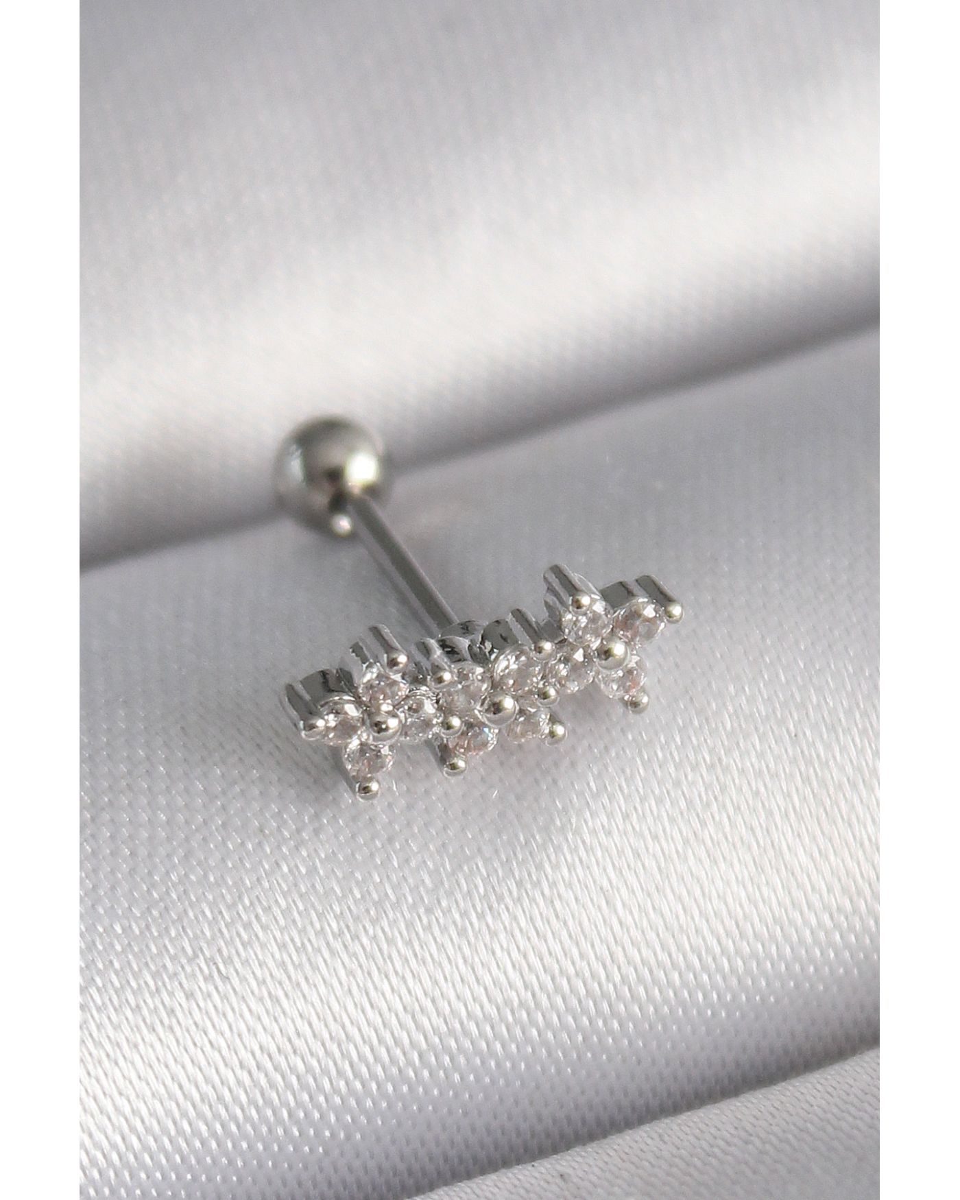 316L Çelik Gümüş Renk Zirkon Taşlı Yonca Tragus Piercing - TJ-PR1255