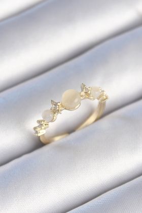Pirinç Gold Renk Zirkon Taşlı Yıldız Detay Beyaz Mineli Kadın Yüzük - TJ-BYK3440