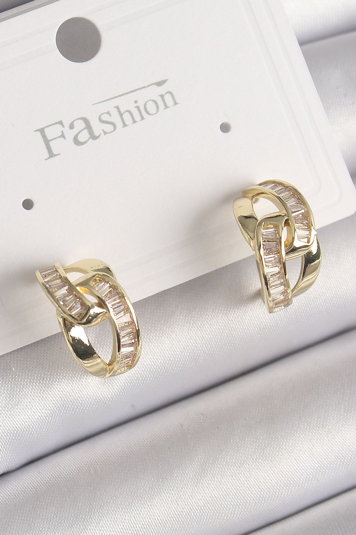 Pirinç Gold Renk Zirkon Taşlı Zincir Model Kadın Küpe - TJ-BKP9794