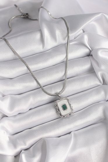 316L Çelik Gümüş Renk İtalyan Zincir Beyaz Sedefli Kare Portre Model Zümrüt Taş Detay Kadın Kolye - TJ-BKO9596