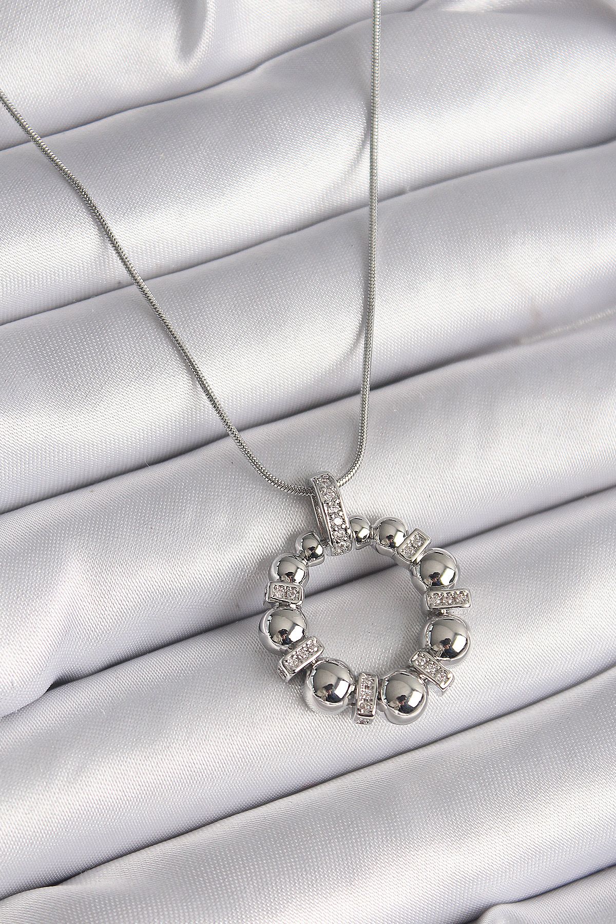 316L Çelik Gümüş Renk Zincir Zirkon Taş Detaylı Bombeli Halka Model Kadın Kolye - TJ-BKO9604