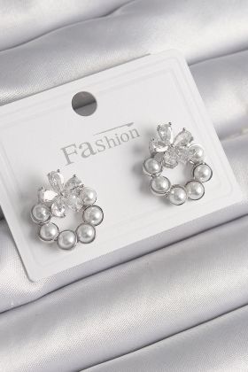 Pirinç Gümüş Renk İncili Halka Model Zirkon Taşlı Çiçek Detay Kadın Küpe - TJ-BKP9998