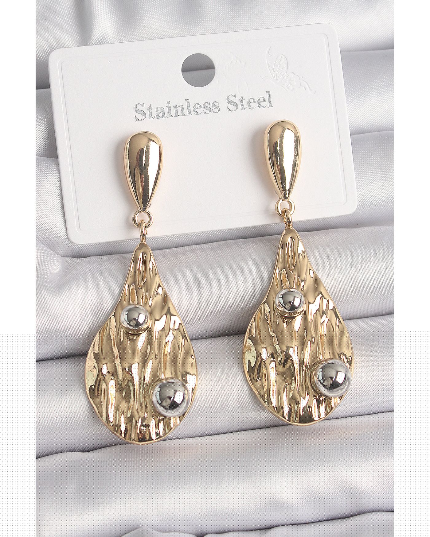 Pirinç Gold Renk Sallantı Damla Model Gümüş Top Detay Kadın Küpe - TJ-BKP10068