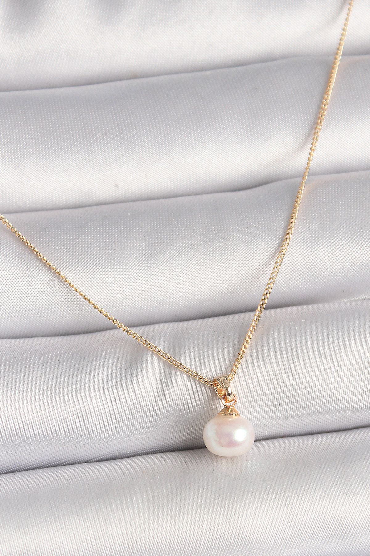 Pirinç Gold Renk İnci Model Kadın Kolye - TJ-BKO9832