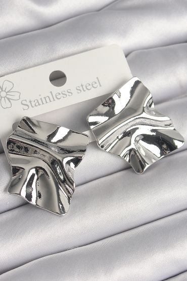 Pirinç Gümüş Renk İşlemeli Kare Plaka Model Kadın Küpe - TJ-BKP10227