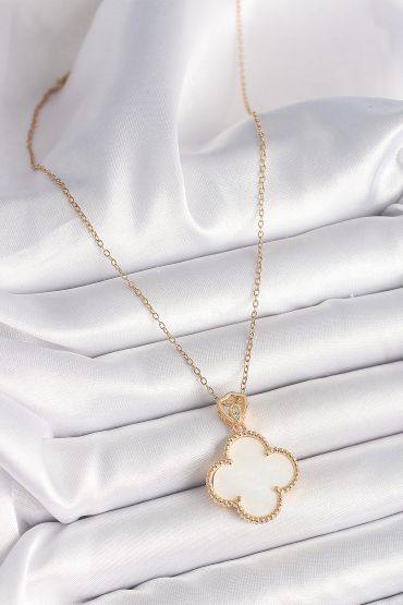316L Çelik Gold Renk Zincir Zirkon Taş Detaylı Beyaza Yonca Model Kadın Kolye - TJ-BKO9893