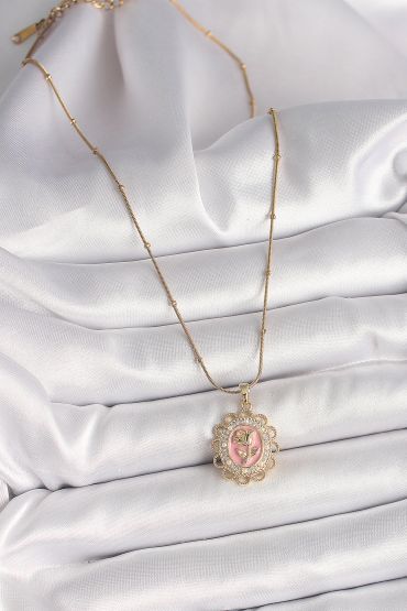 316L Çelik Gold Renk Topçuk Zincir Zirkon Taş Detaylı Pembe Gül İşlemeli Portre Model Kadın Kolye - TJ-BKO9908