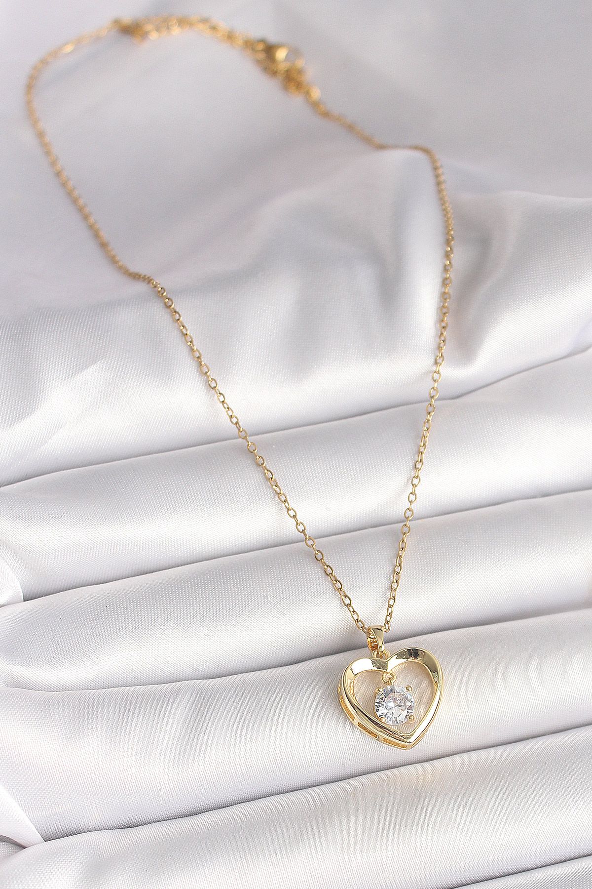 316L Çelik Gold Renk Zincir Zirkon Taşlı Kalp Model Kadın Kolye - TJ-BKO9962