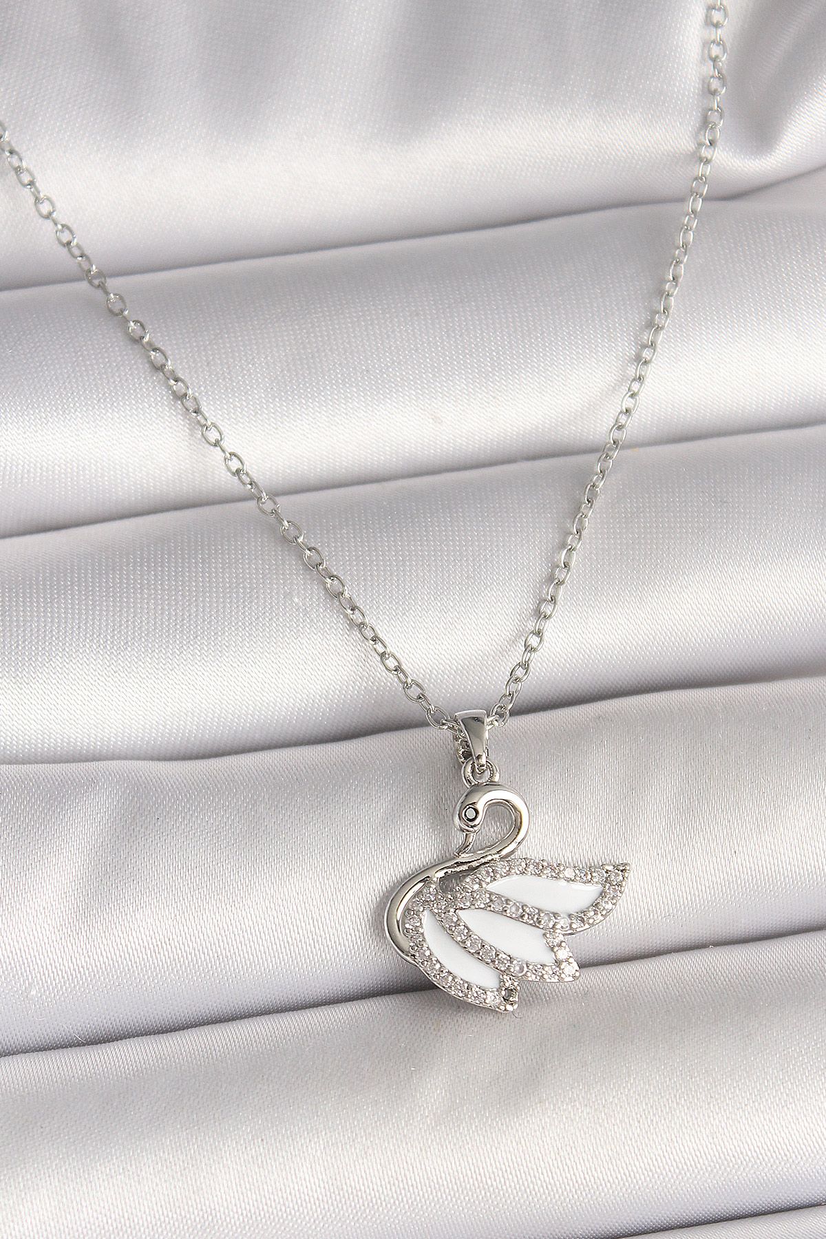 316L Çelik Gümüş Renk Zincir Zirkon Taşlı Kuğu Model Kadın Kolye - TJ-BKO9997