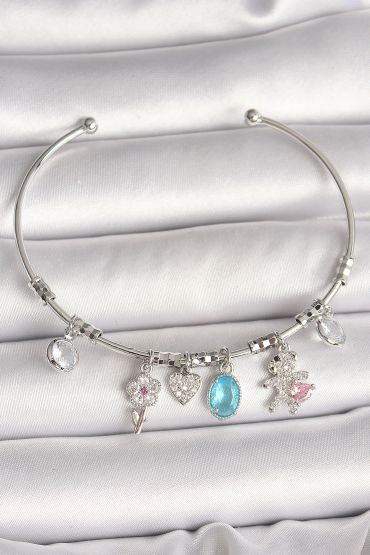 Pirinç Gümüş Renk Sallantı Zirkon Taşlı Ayıcık Figür Çiçek Detay Charm Kadın Bileklik - TJ-BB6908