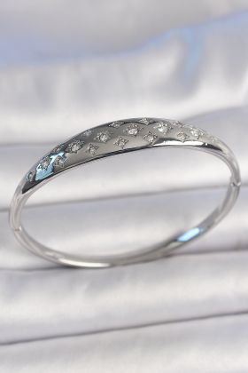 Pirinç Gümüş Renk Zirkon Taşlı Yıldız İşlemeli Kadın Kelepçe - TJ-BB6923