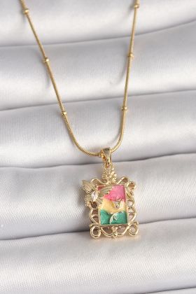 316L Çelik Gold Renk Renkli Zirkon Taşlı Kelebek İşlemeli Portre Model Kadın Kolye - TJ-BKO10024