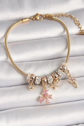 Pirinç Gold Renk Sallantı Pembe Zirkon Taşlı Kelebek Figür Çiçek Detay Charm Kadın Bileklik - TJ-BB6932