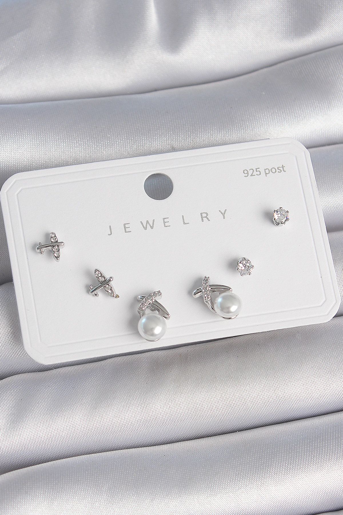 Pirinç Gümüş Renk Zirkon Taşlı Kelebek Model İnci Detay 925 Ayar Gümüş Çivi Kadın Küpe Seti - TJ-BKP10479