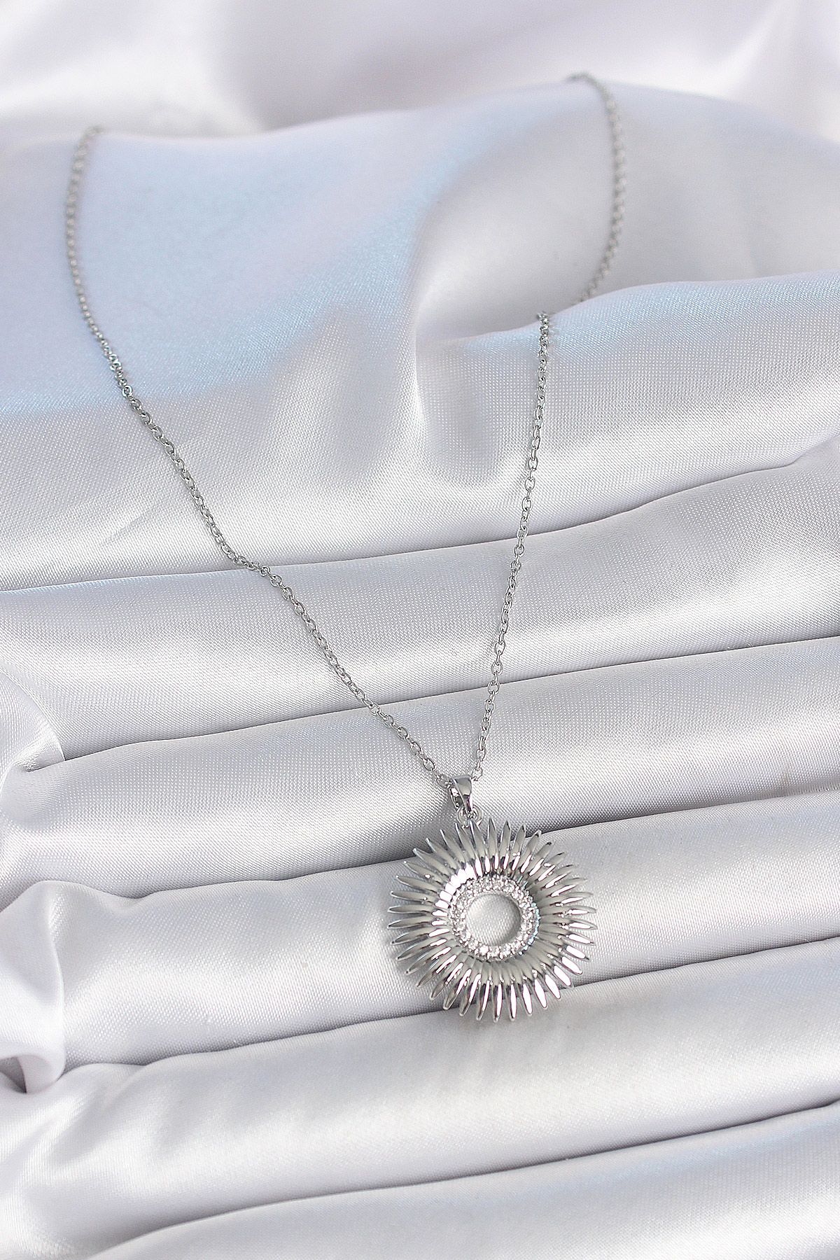 316L Çelik Gümüş Renk Zincir Zirkon Taşlı Nova Yıldız Model Kadın Kolye - TJ-BKO10046