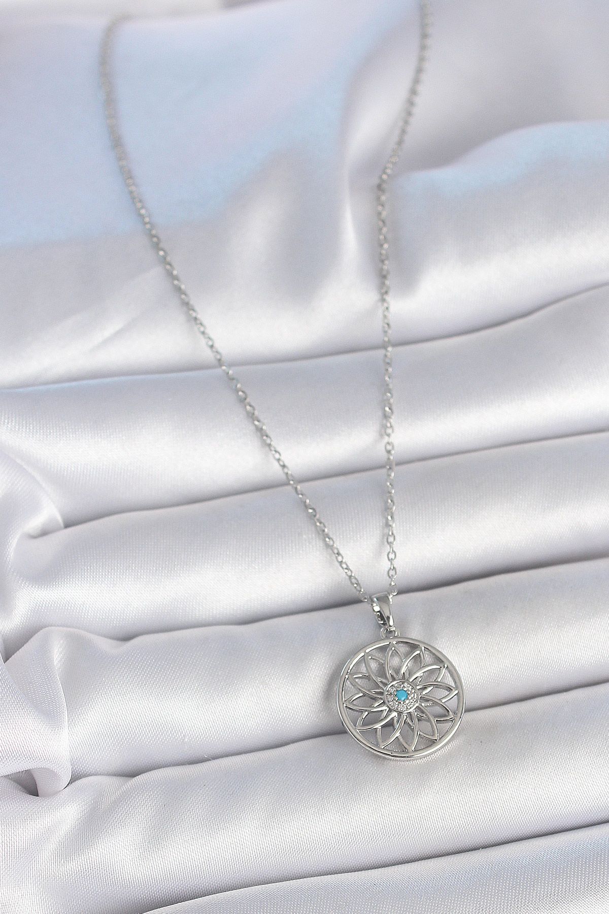 316L Çelik Gümüş Renk Zincir Mavi Taşlı Lotus Model Kadın Kolye - TJ-BKO10060