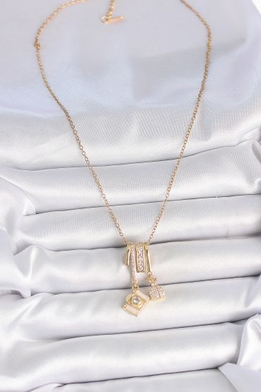 316L Çelik Gold Renk Zirkon Taşlı Sallantı Fotoğraf Makinası Figür Charm Kadın Kolye - TJ-BKO10097