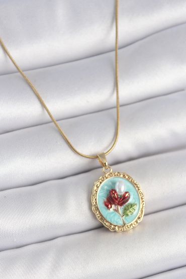316L Çelik Gold Renk Zincir Turkuaz Mineli İncili Çiçek İşlemeli Portre Model Kadın Kolye - TJ-BKO10157
