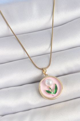 316L Çelik Gold Renk Zincir Pembe Mineli İncili Çiçek İşlemeli Portre Model Kadın Kolye - TJ-BKO10169