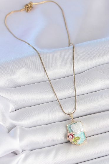 316L Çelik Gold Renk Zincir Mavi Mineli İncili Çiçek İşlemeli Portre Model Kadın Kolye - TJ-BKO10187