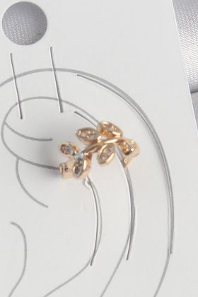 Pirinç Gold Renk Zirkon Taşlı Yaprak Model Kadın Kıkırdak Küpe - TJ-BKP10572