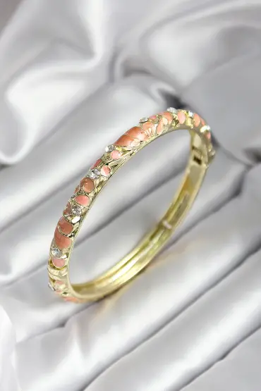 Mineli Pirinç Yavru Ağzı Çiçek Desenli Zirkon Taşlı Gold Renk Kadın Kelepçe - TJ-BB7017