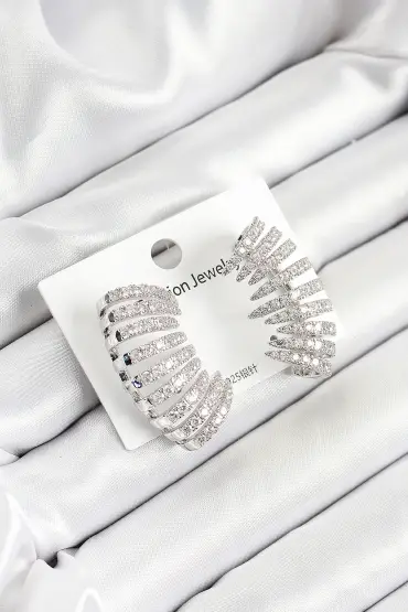 Pirinç Zirkon Taşlı Çoklu Görünümlü Model Gümüş Renk Kadın Küpe - TJ-BKP10631