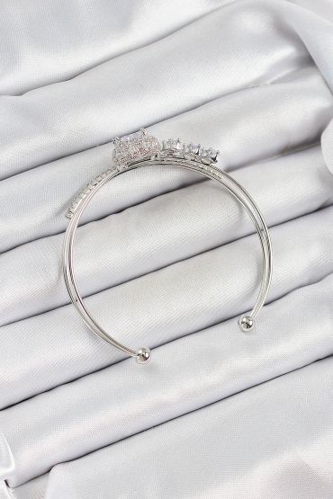 Pirinç Gümüş Renk Kalpli Zirkon Taşlı Kadın Bileklik - TJ-BB7065