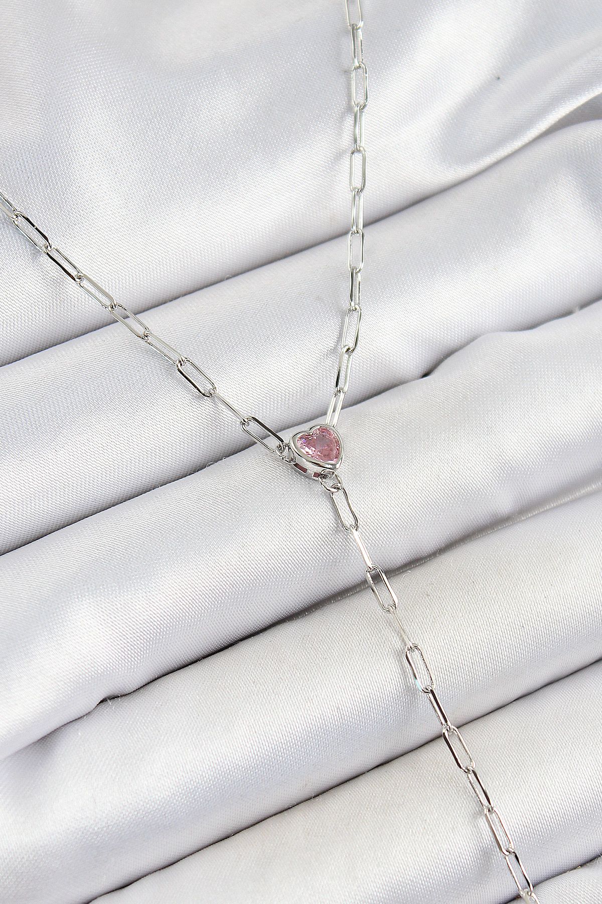 Pirinç Zirkon Taşlı Pembe Kalp Figürlü Y Model Gümüş Renk Kadın Kolye - TJ-BKO10319