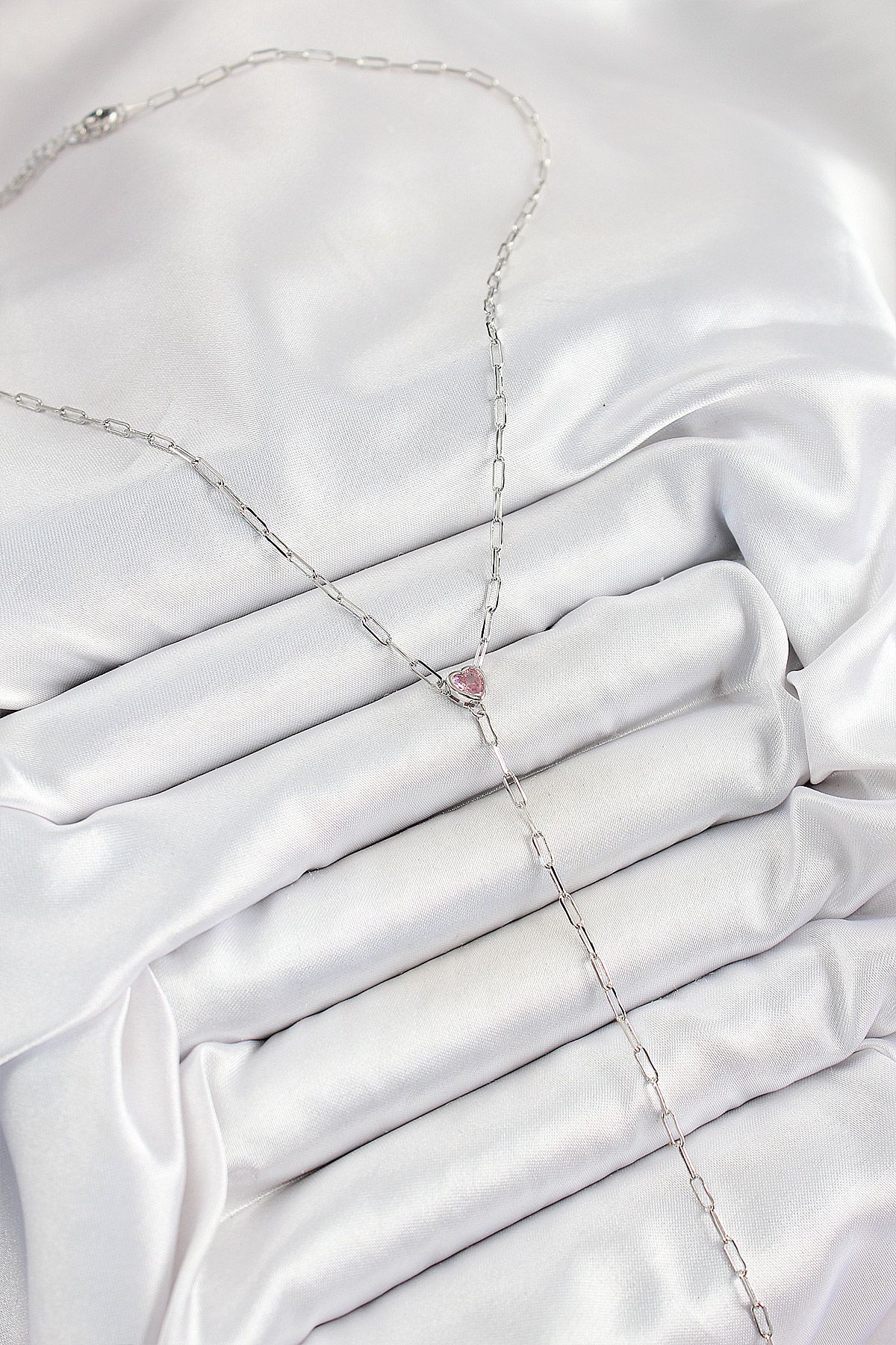 Pirinç Zirkon Taşlı Pembe Kalp Figürlü Y Model Gümüş Renk Kadın Kolye - TJ-BKO10319