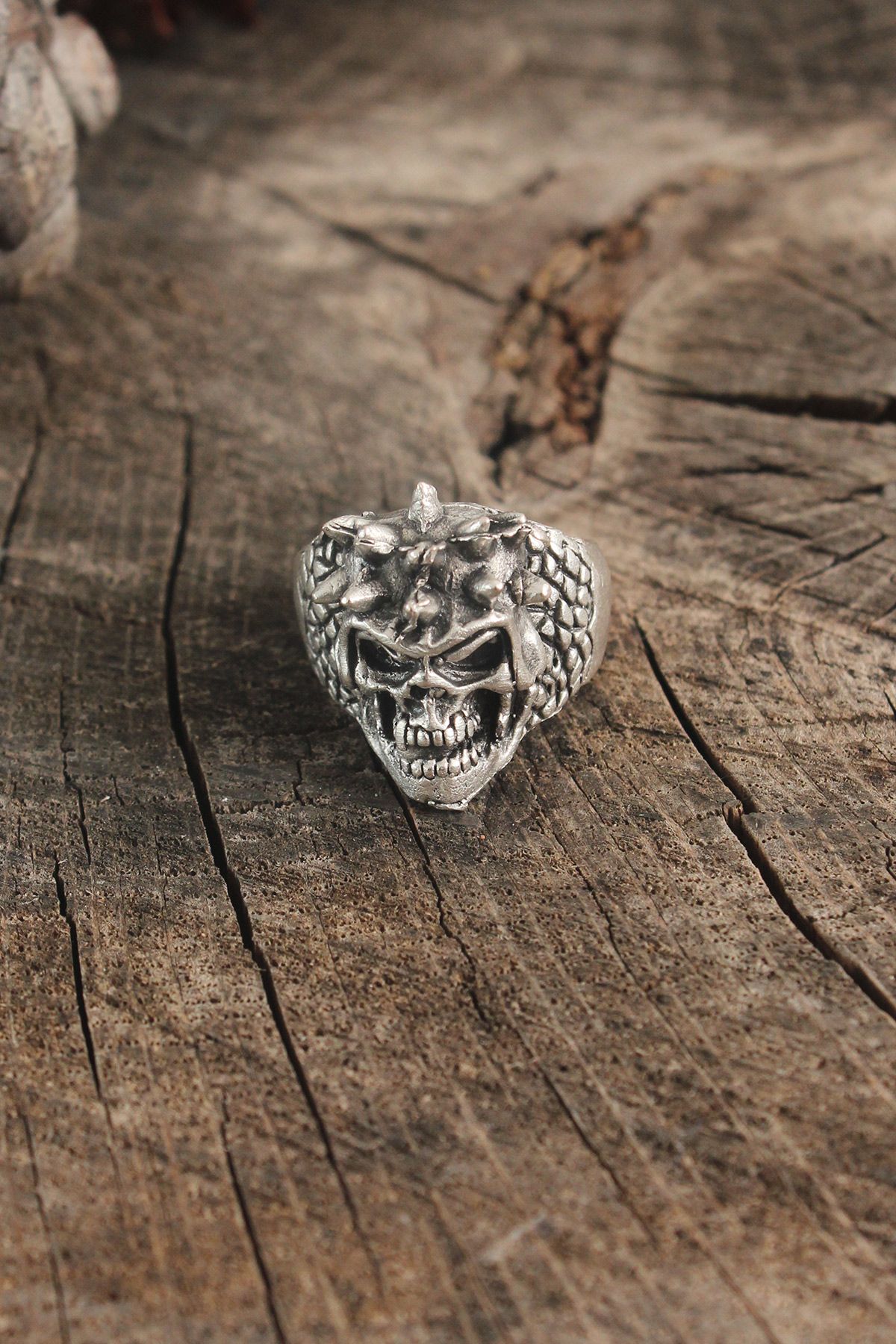 Antik Gümüş Renk Kuru Kafa Model Ayarlanabilir Erkek Bileklik - TJ-EY593