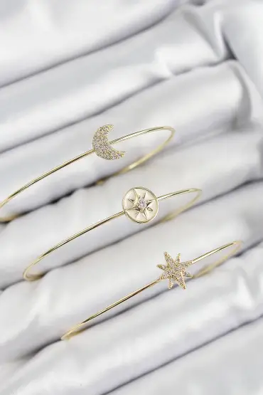 Pirinç Zirkon Taşlı Ay Ve Kutup Yıldızı Model Gold Renk Vip 3'lü Kadın Bileklik - TJ-BB7337