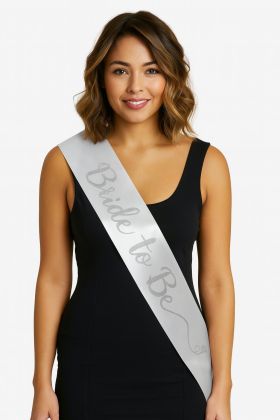 Beyaz Saten Üzerine El Yazısı İtalik Gümüş Bride To Be Kuşağı