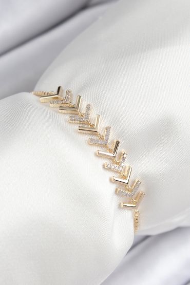 Pirinç Zirkon Taşlı Sıralı Ok Model Gold Renk Asansörlü Kadın Bileklik - TJ-BB7457