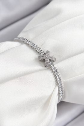 Pirinç Zirkon Taşlı X Detaylı Su Yolu Model Gümüş Renk Asansörlü Kadın Bileklik - TJ-BB7467