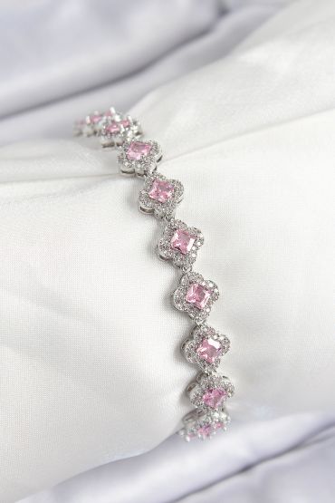 Pirinç Zirkon Taşlı Pembe Yonca Baget Model Gümüş Renk VIP Seri Kadın Bileklik - TJ-BB7505