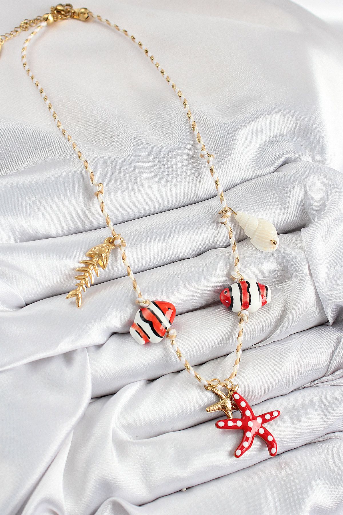 Seramik Motifli Deniz Yıldzı Figürlü Model Krem İp Kadın Kolye - TJ-BKO10403