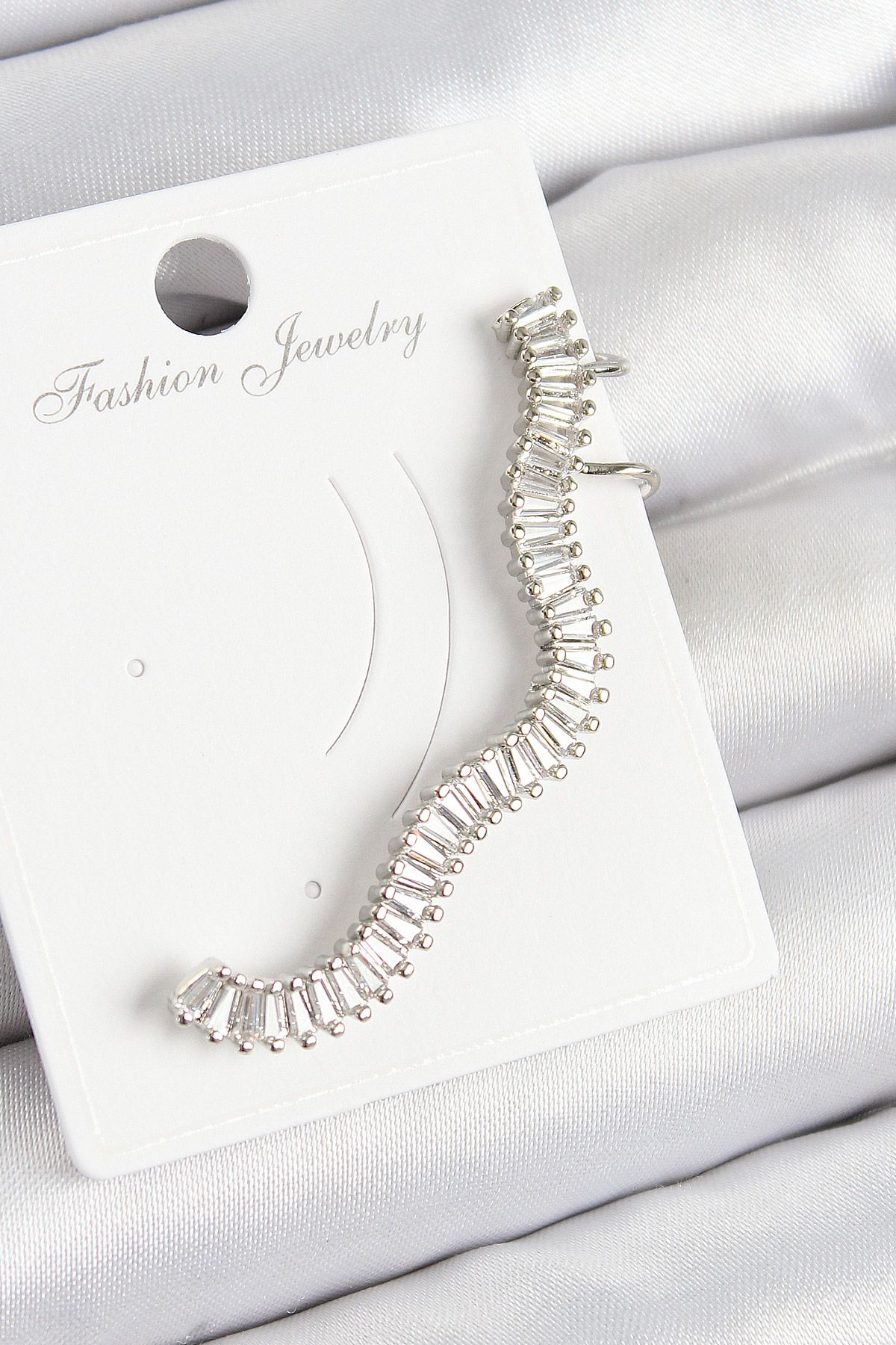 Pirinç Su Yolu Model Gümüş Renk Sağ Kıkırdak Küpe - TJ-BKP10986