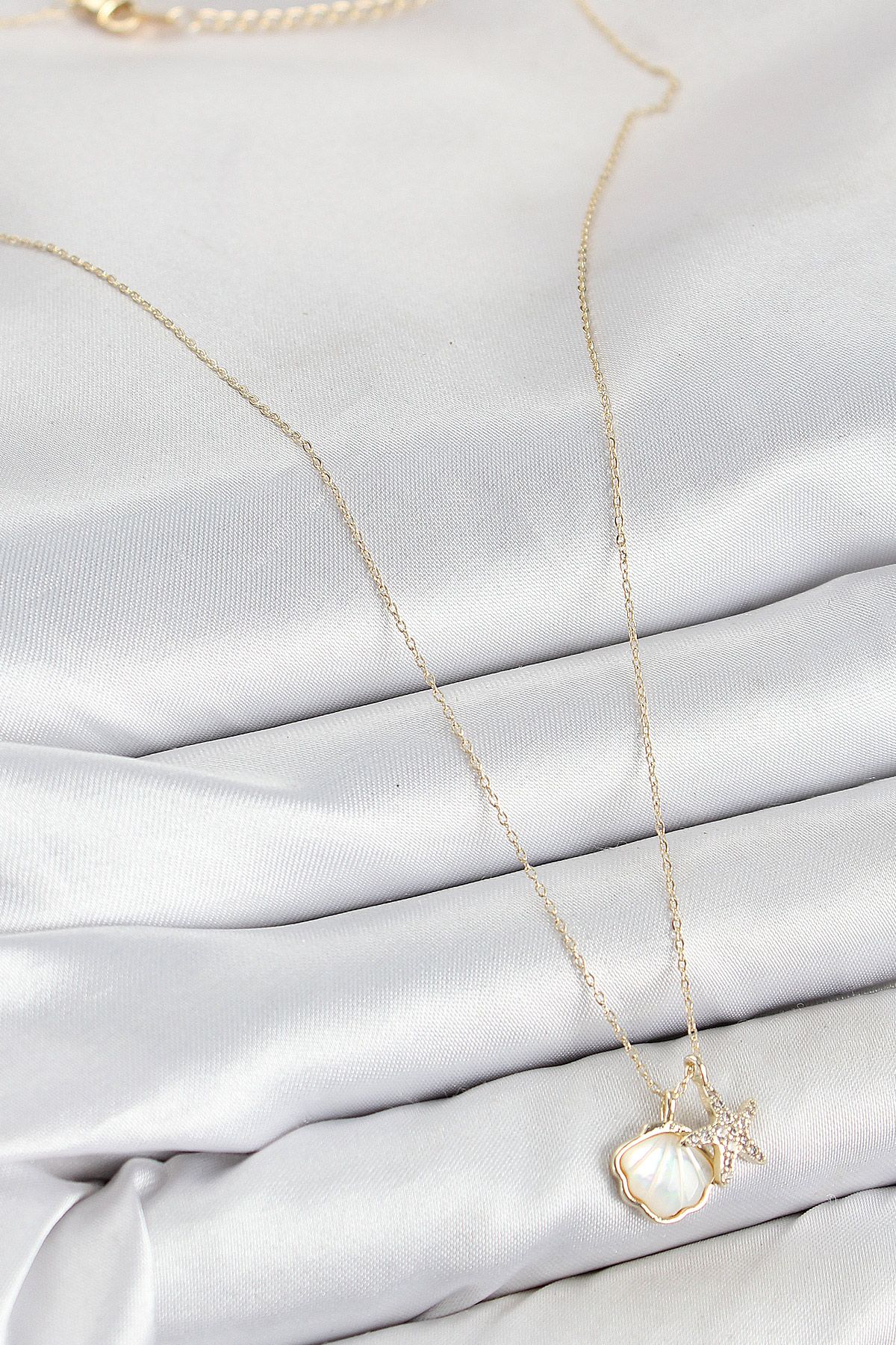 Pirinç Zirkon Taşlı İstiridye Ve Deniz Yıldızı Model Gold Renk Kadın Kolye - TJ-BKO10410