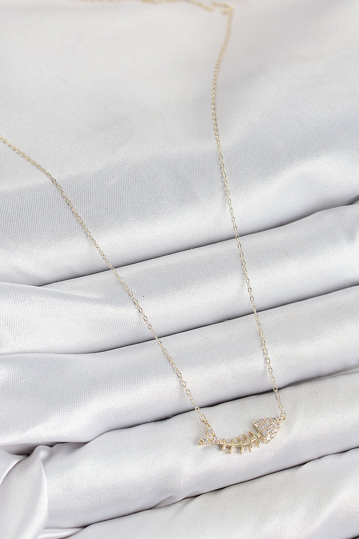 Pirinç Zirkon Taşlı Balık Kılçığı Model Gold Renk Kadın Kolye - TJ-BKO10412