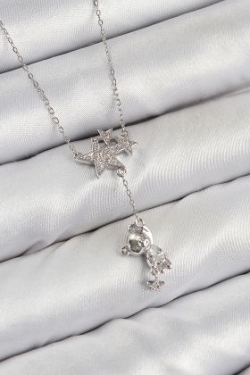 Pirinç Zirkon Taşlı Sallantılı Ayıcıklı Yıldız Model Gümüş Renk Kadın Kolye - TJ-BKO10419