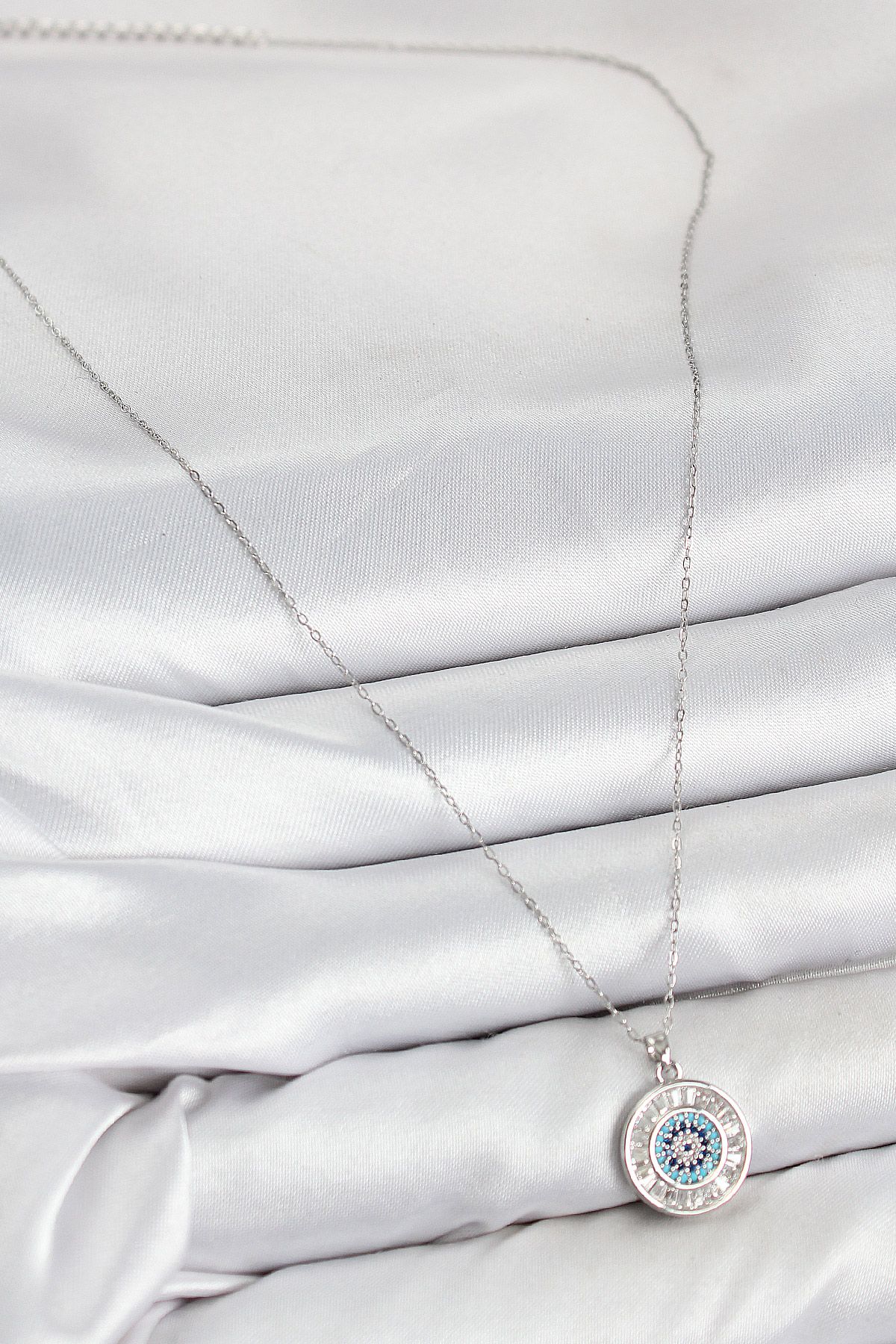 Pirinç Zirkon Taşlı Su Yolu Nazar Model Gümüş Renk Kadın Kolye - TJ-BKO10429