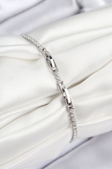 Pirinç Zirkon Taşlı Kuğu Model Gümüş Renk Kadın Bileklik - TJ-BB7690