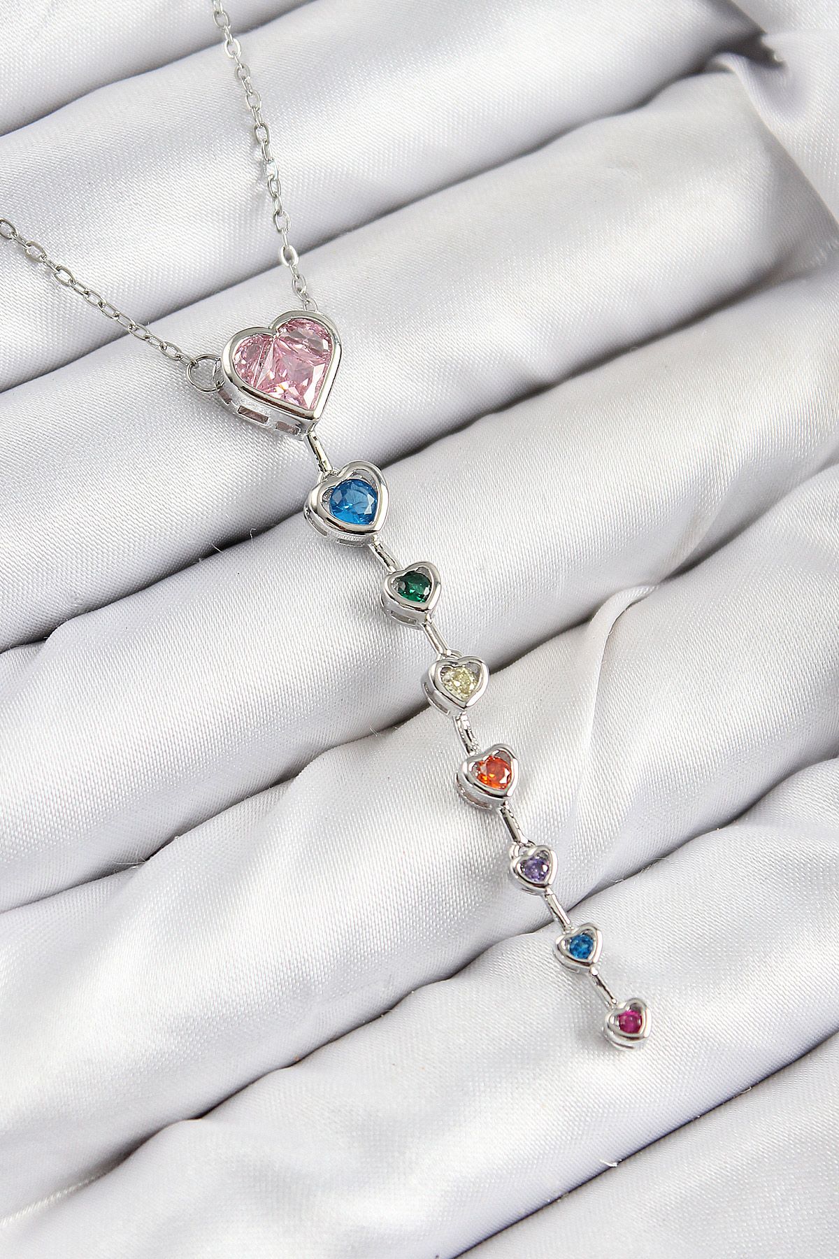 Pirinç Renkli Zirkon Taşlı Kalp Model Gümüş Renk Kadın Y Kolye - TJ-BKO10472