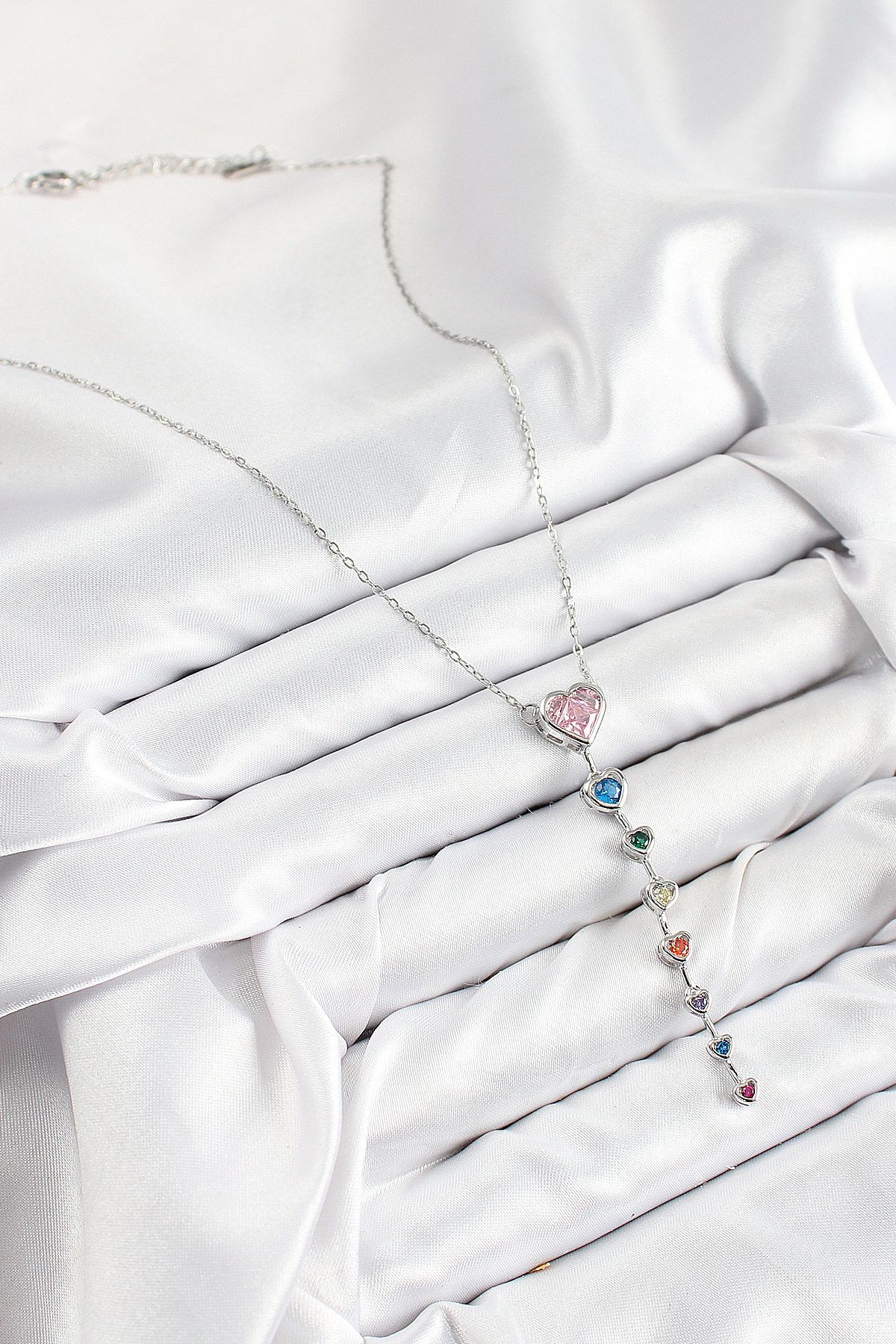 Pirinç Renkli Zirkon Taşlı Kalp Model Gümüş Renk Kadın Y Kolye - TJ-BKO10472