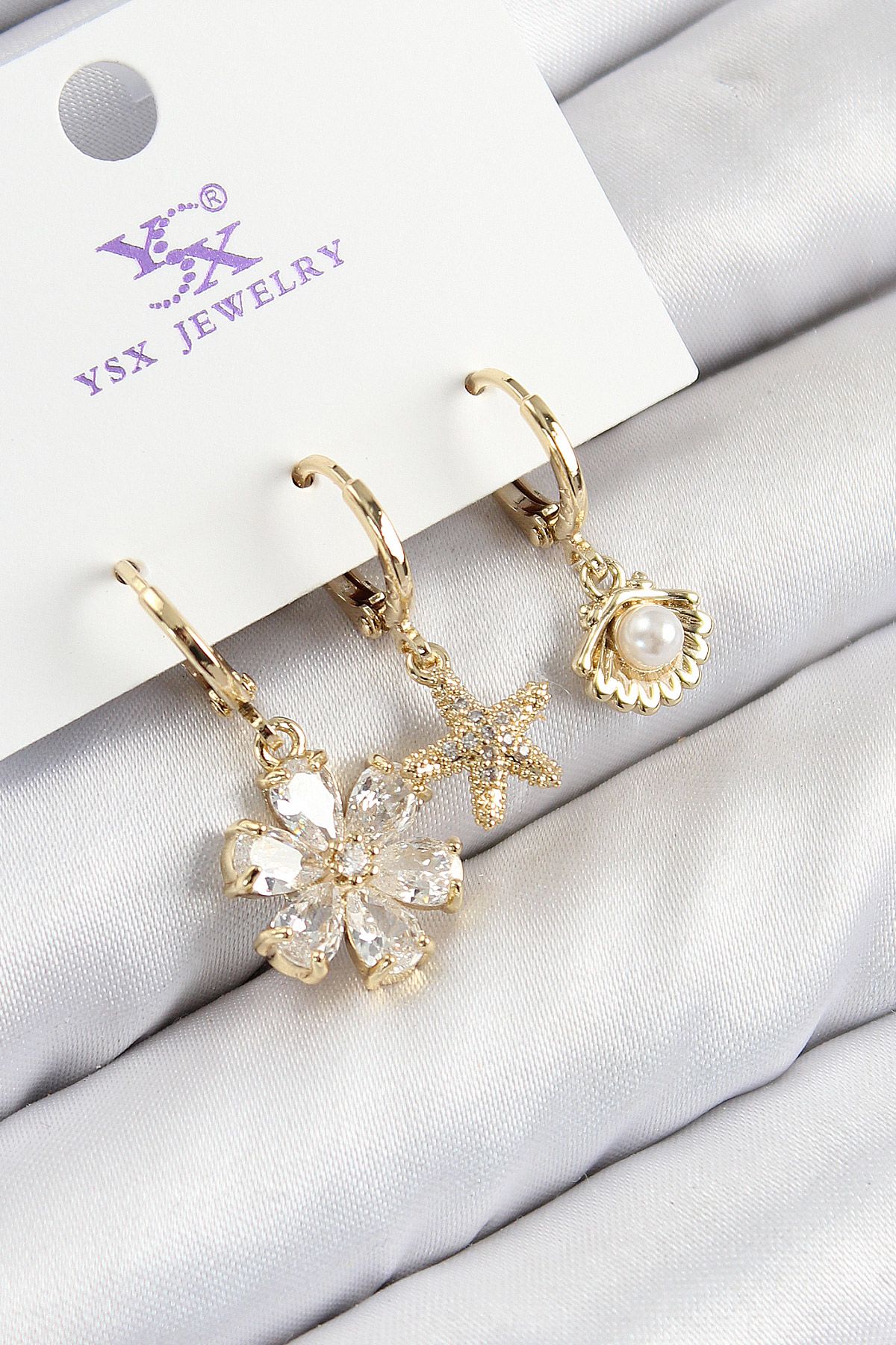 Pirinç Zirkon Taşlı 3'lü İstiridye Ve Çiçek Model Gold Renk Kadın Küpe - TJ-BKP11137